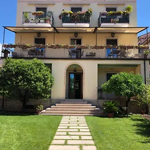 https://bb-villa-dallagnola.hotelinveneto.com